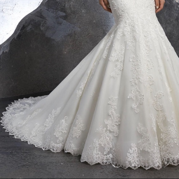 Wedding dress - Picture 7 of 8